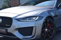 USED 2021 21 JAGUAR XE 2.0 P250i R-Dynamic Black Saloon 4dr Petrol Auto Euro 6 (s/s) (250 ps) PAN ROOF / BLACK EDITION / 360