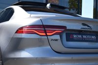USED 2021 21 JAGUAR XE 2.0 P250i R-Dynamic Black Saloon 4dr Petrol Auto Euro 6 (s/s) (250 ps) PAN ROOF / BLACK EDITION / 360
