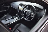 USED 2021 21 JAGUAR XE 2.0 P250i R-Dynamic Black Saloon 4dr Petrol Auto Euro 6 (s/s) (250 ps) PAN ROOF / BLACK EDITION / 360