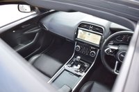 USED 2021 21 JAGUAR XE 2.0 P250i R-Dynamic Black Saloon 4dr Petrol Auto Euro 6 (s/s) (250 ps) PAN ROOF / BLACK EDITION / 360