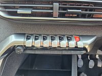 USED 2017 67 PEUGEOT 3008 1.2 PureTech Allure SUV 5dr Petrol Manual Euro 6 (s/s) (130 ps) 