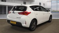 USED 2014 14 TOYOTA AURIS 1.8 VVT-h Icon Plus Hatchback 5dr Petrol Hybrid CVT Euro 5 (s/s) (136 ps) 