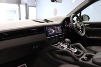 USED 2023 23 PORSCHE CAYENNE 3.0 T V6 5 DOOR OVER &pound;28K IN OPTIONAL EXTRAS!!