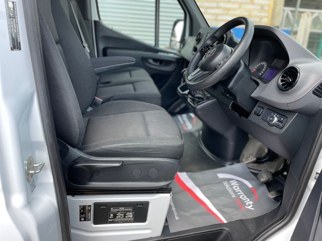 2022 Mercedes-Benz Sprinter 2L Progressive 5dr - Photo 4