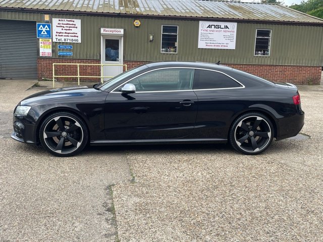 View our AUDI RS5
