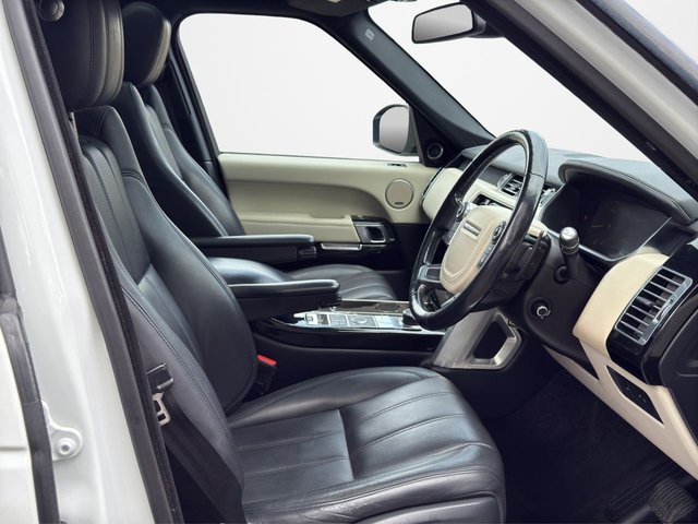 2015 LAND ROVER RANGE ROVER 4.4 SD V8 Vogue SUV 5dr Diesel Auto 4WD Euro 6 (s/s) (339 ps) - Photo 10