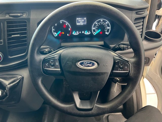 2019 Ford Transit Custom 2L null 5dr - Photo 9