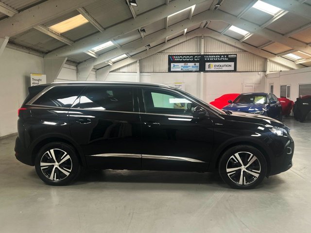 View our PEUGEOT 5008