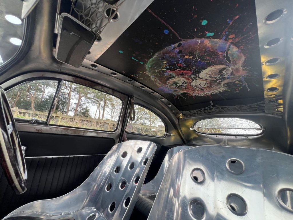 USED 1957 VOLKSWAGEN BEETLE Supercharged 1584cc // Air Ride // Oval safari window // px swap 