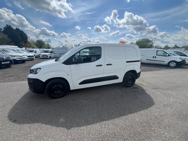 View our PEUGEOT PARTNER