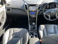 USED 2015 65 HYUNDAI I30 1.6 CRDi Blue Drive Premium Hatchback 5dr Diesel Manual Euro 6 (s/s) (136 ps) SAT NAV/PARKING SENSORS