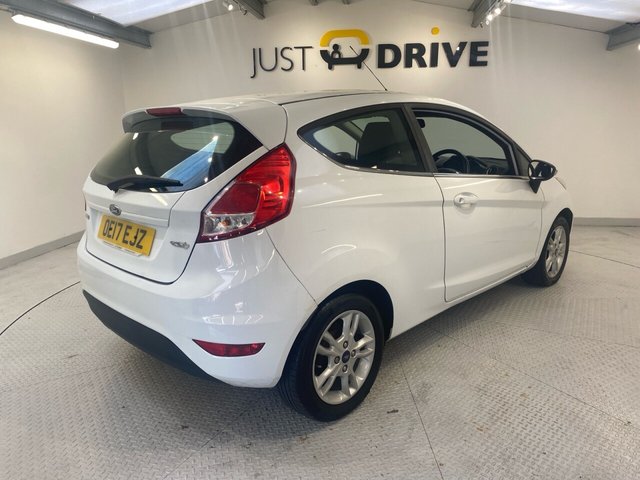2017 Ford Fiesta 1L Zetec 3dr - Photo 7