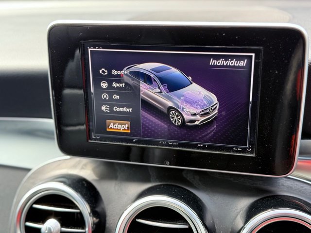 2017 MERCEDES-BENZ GLC 2017 2.1 GLC250D AMG LINE (PREMIUM) COUPE SUNROOF 360 CAMERA NAV 5DR DIESEL G-TRONIC 4MATIC EURO 6 (S/S) (204 PS) - Photo 9