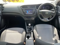USED 2018 67 HYUNDAI I20 1.2 Premium Nav Hatchback 5dr Petrol Manual Euro 6 (84 ps) GREAT SERVICE HISTORY 7 SERVS