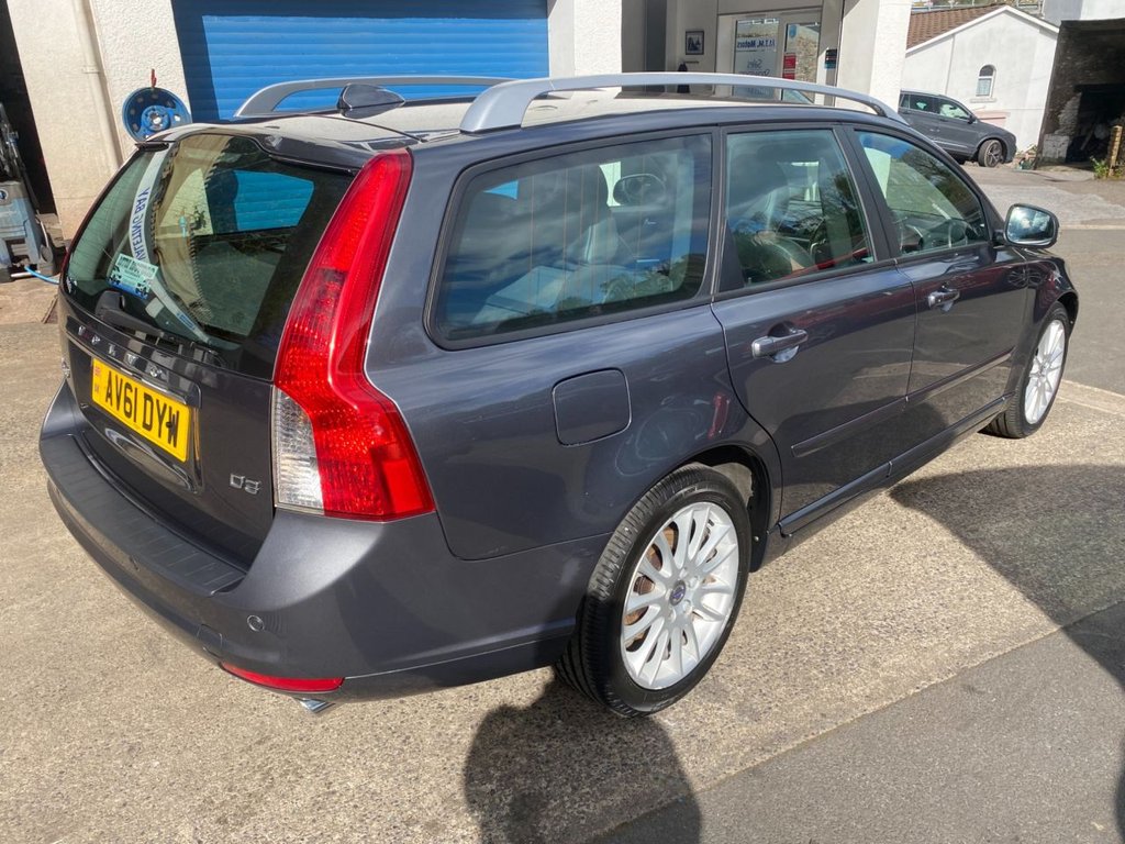 USED 2011 61 VOLVO V50 2.0 D3 SE Lux Edition Estate 5dr Diesel Geartronic Euro 5 (150 ps) HEATED SEATS + SAT NAV