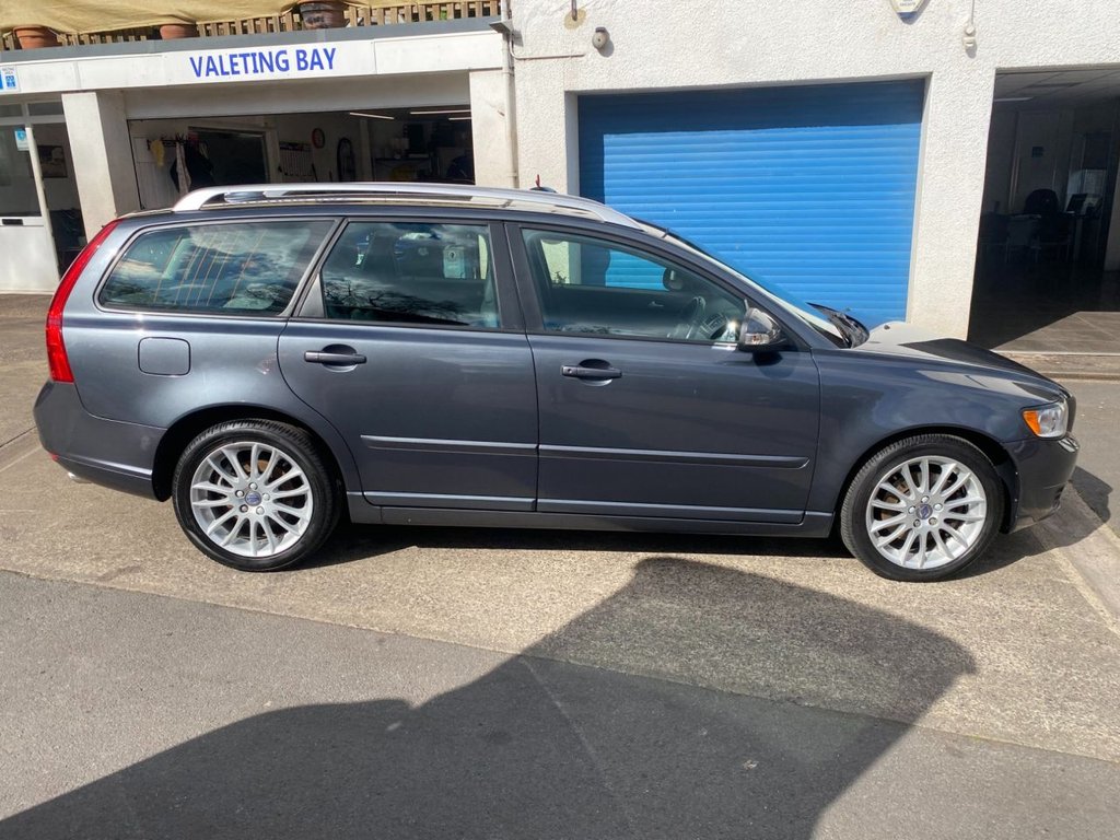 USED 2011 61 VOLVO V50 2.0 D3 SE Lux Edition Estate 5dr Diesel Geartronic Euro 5 (150 ps) HEATED SEATS + SAT NAV