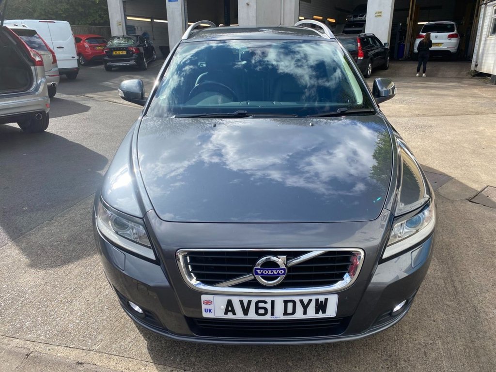 USED 2011 61 VOLVO V50 2.0 D3 SE Lux Edition Estate 5dr Diesel Geartronic Euro 5 (150 ps) HEATED SEATS + SAT NAV