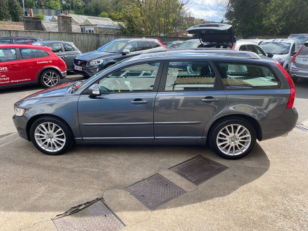 USED 2011 61 VOLVO V50 2.0 D3 SE Lux Edition Estate 5dr Diesel Geartronic Euro 5 (150 ps) HEATED SEATS + SAT NAV