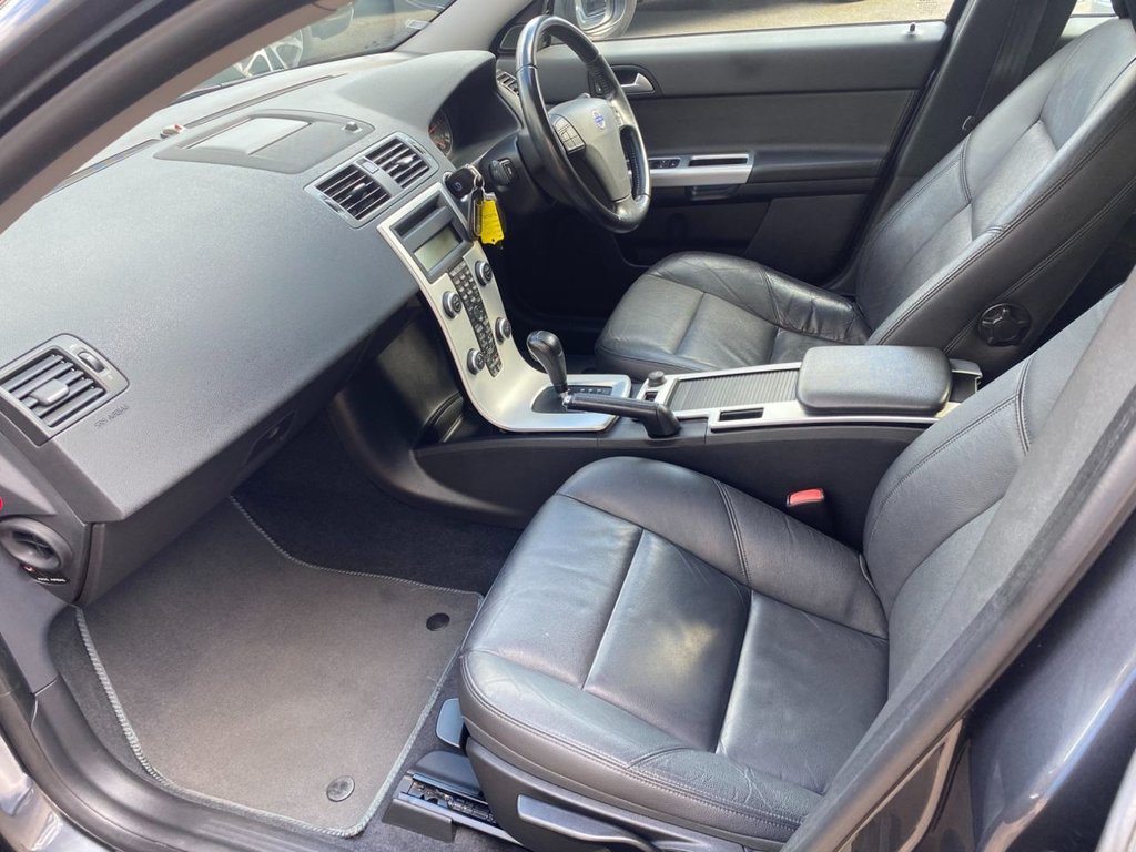 USED 2011 61 VOLVO V50 2.0 D3 SE Lux Edition Estate 5dr Diesel Geartronic Euro 5 (150 ps) HEATED SEATS + SAT NAV