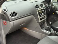 USED 2006 06 FORD FOCUS 1.6 Titanium Hatchback 5dr Petrol Manual (155 g/km, 113 bhp) 
