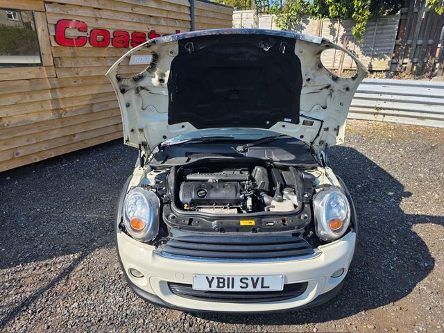 2011 MINI HATCH - Photo 12