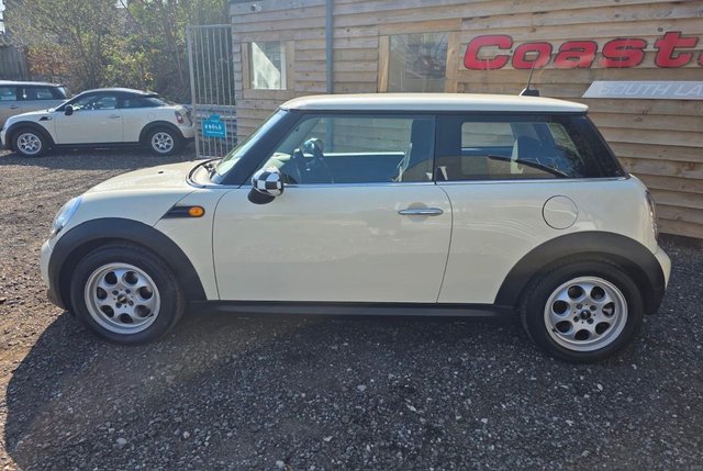 2011 MINI HATCH - Photo 5