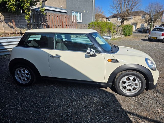 2011 MINI HATCH - Photo 6