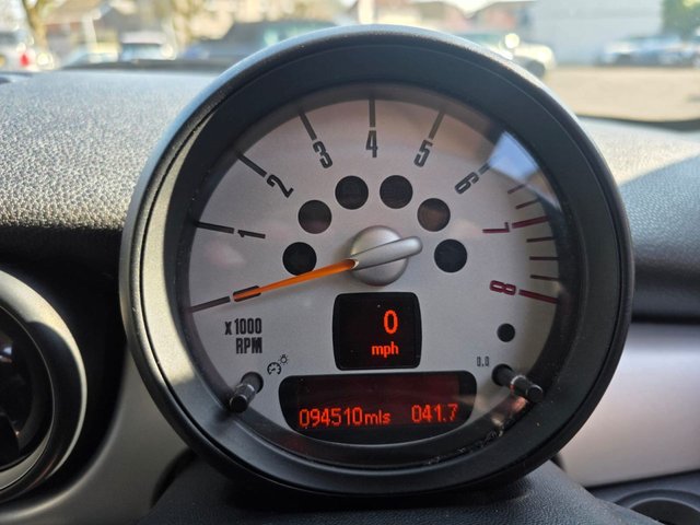 2011 MINI HATCH - Photo 11