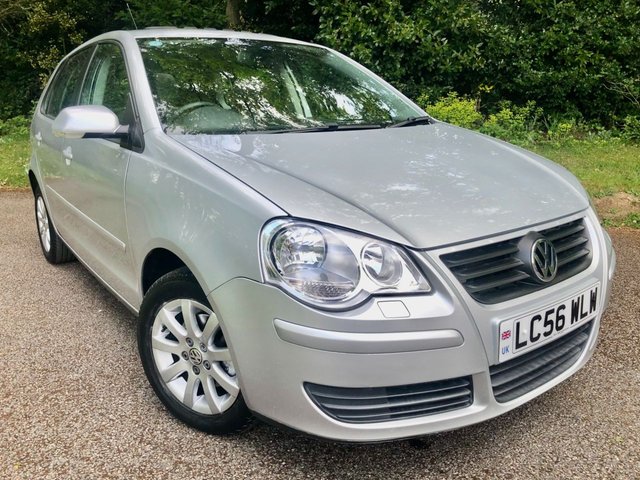 2006 56 Volkswagen Polo 1.4 SE Hatchback 5dr Petrol Automatic (185 g/km, 74 bhp) ONLY 1 FAMILY OWNED- WITH 33,000 MILES///GREAT HISTORY -CAMBELT RECENTLY RENEWED -X15 SERVICE STAMPS///FACTORY ELECTRIC TILT/SLIDE SUNROOF//REAR PARK SENSORS//HEADLAMP WASHERS//X2 REMOTE LOCK KEYS// LEATHER GEAR KNOB/STEERING WHEEL/HANDBRAKE//HEATED FRONT SEATS///ULEZ COMPLIANT/////