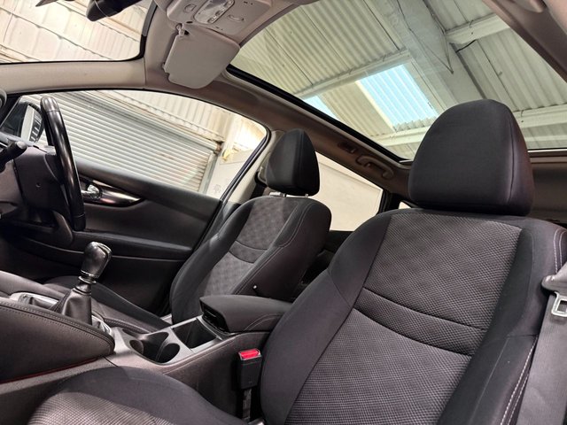 View our NISSAN QASHQAI