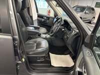 USED 2015 15 LAND ROVER DISCOVERY 4 3.0 SD V6 HSE SUV 5dr Diesel Auto 4WD Euro 5 (s/s) (255 bhp) UK DELIVERY FLAT FEE &pound;175 (SUBJECT TO DEAL) *OVER 100 IMAGES ON OUR WEBSITE*BESPOKE FINANCE ARRANGED*PART EXCHANGE WELCOME*ALL VEHICLES HPI CLEAR