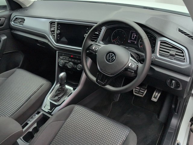 USED 2022 71 Volkswagen T-Roc 1.5 TSI Evo Active Suv 5dr Petrol DSg Euro 6 (s/S) (150 Ps) - Sat Nav + Climate Control