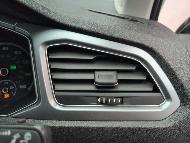 USED 2022 71 Volkswagen T-Roc 1.5 TSI Evo Active Suv 5dr Petrol DSg Euro 6 (s/S) (150 Ps) - Sat Nav + Climate Control