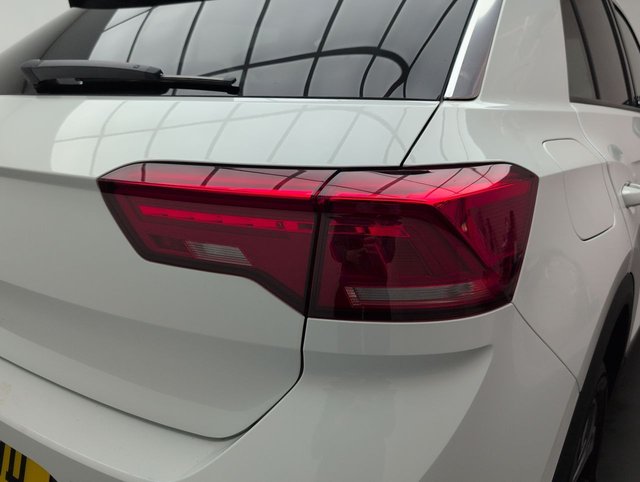 USED 2022 71 Volkswagen T-Roc 1.5 TSI Evo Active Suv 5dr Petrol DSg Euro 6 (s/S) (150 Ps) - Sat Nav + Climate Control