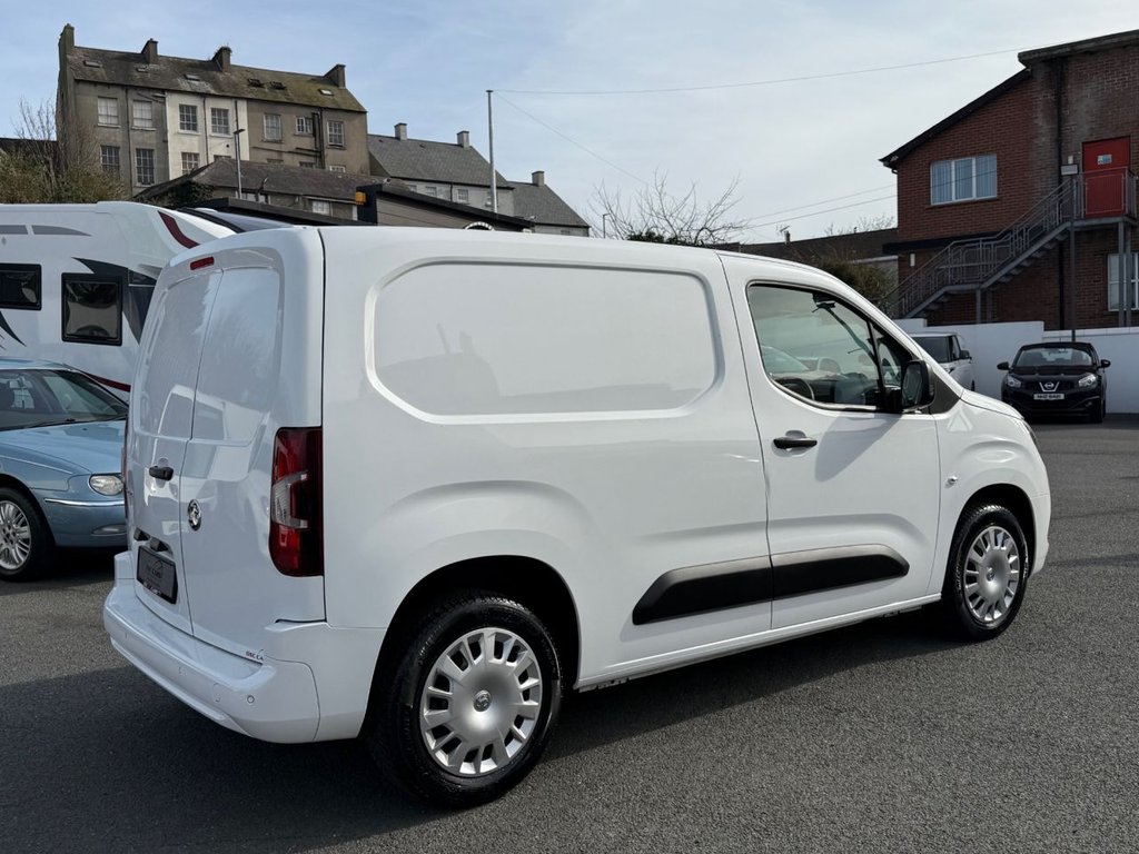 USED 2021 VAUXHALL COMBO 1.5 Turbo D 2000 Sportive Panel Van 4dr Diesel Manual L1 H1 Euro 6 (100 ps) GRET SPEC,VERY CLEAN VAN