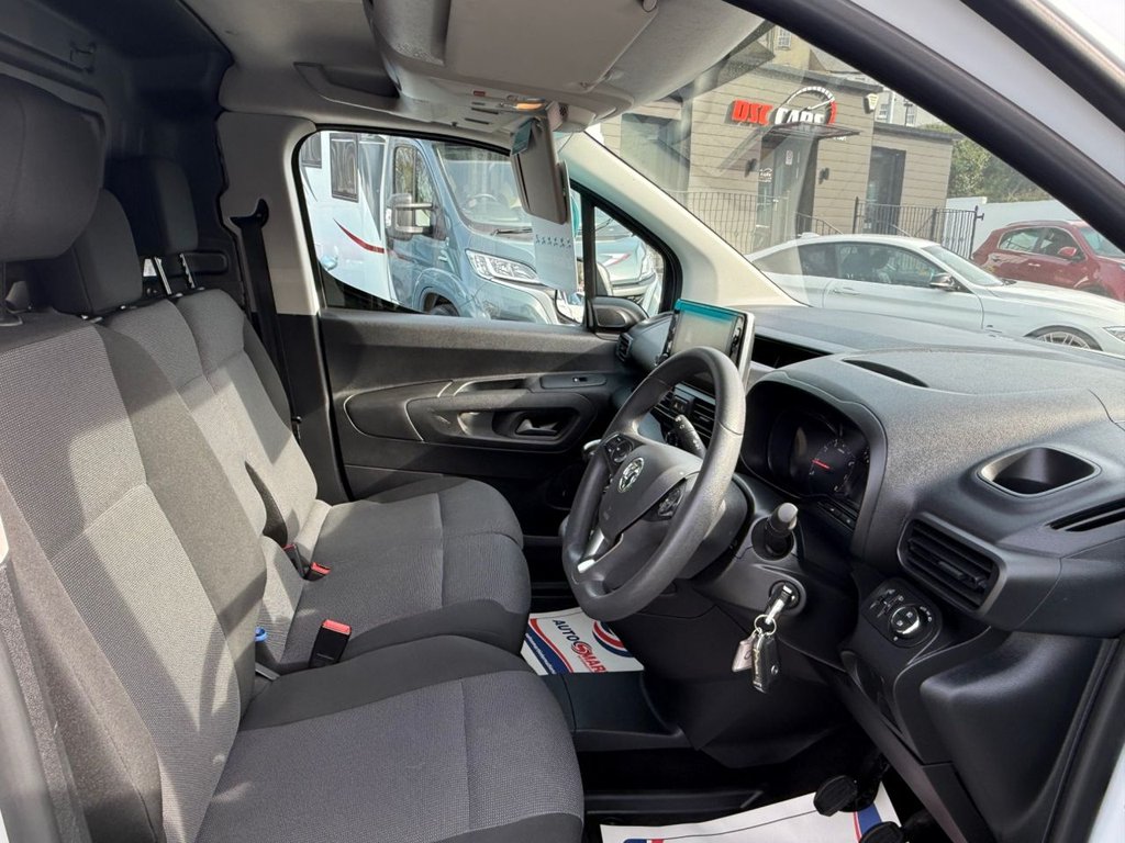 USED 2021 VAUXHALL COMBO 1.5 Turbo D 2000 Sportive Panel Van 4dr Diesel Manual L1 H1 Euro 6 (100 ps) GRET SPEC,VERY CLEAN VAN