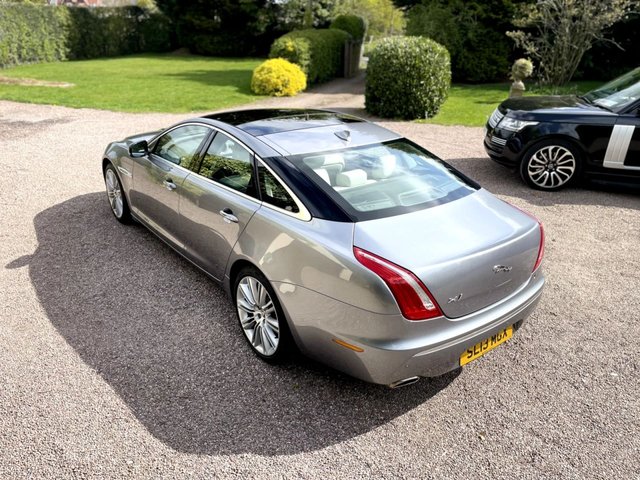 View our JAGUAR XJ