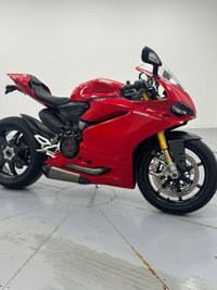 USED 2015 15 DUCATI 1299 PANIGALE 1299 S Super Sports Petrol Manual Euro 3 (197 ps) 