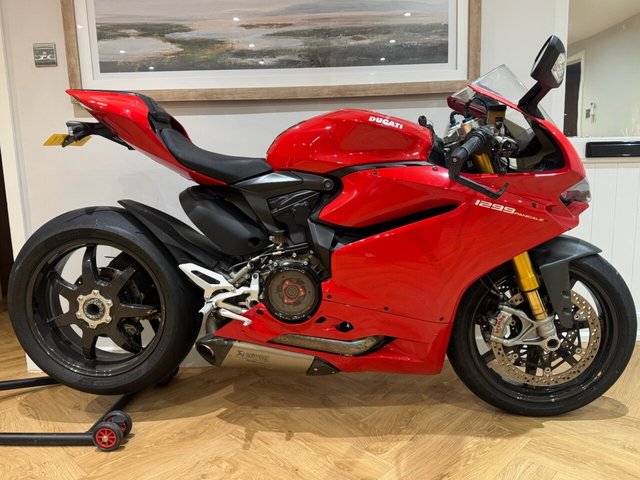 View our DUCATI 1299 PANIGALE