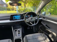 USED 2021 70 VOLKSWAGEN GOLF 1.5 eTSI MHEV Life Hatchback 5dr Petrol Hybrid DSG Euro 6 (s/s) (150 ps) CarPlay, Parking Sensors