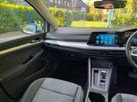 USED 2021 70 VOLKSWAGEN GOLF 1.5 eTSI MHEV Life Hatchback 5dr Petrol Hybrid DSG Euro 6 (s/s) (150 ps) CarPlay, Parking Sensors