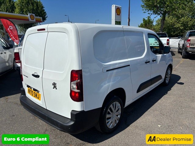 2021 PEUGEOT PARTNER - Photo 11