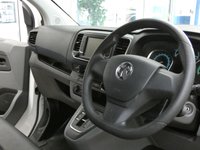 USED 2020 70 VAUXHALL Vivaro Electric 3100 75kWh Dynamic Panel Van 5dr Electric Auto L1 H1 (136 ps) ANDROID APPLE CARPLAY CAMERAS PARKING SENSORS 1 OWNER SERVICE HISTORY WARRANTY