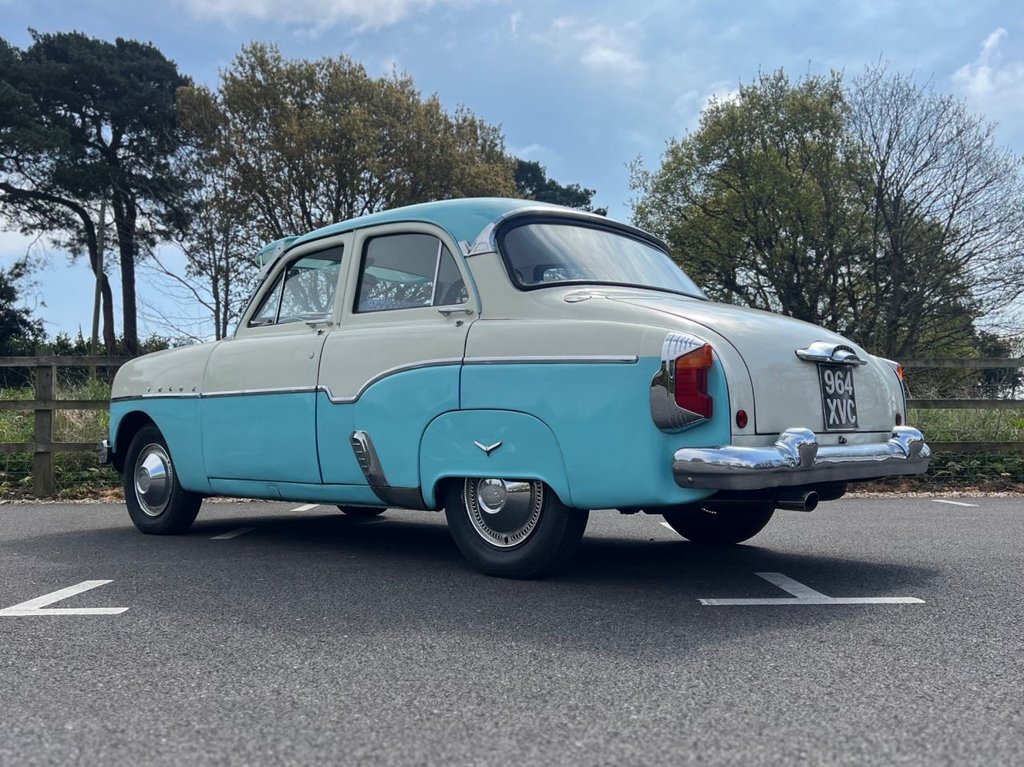 USED 1957 VAUXHALL VELOX 2262 cc // Rockabilly // px swap 