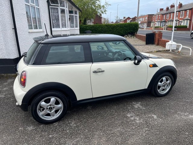 2010 MINI HATCH - Photo 6