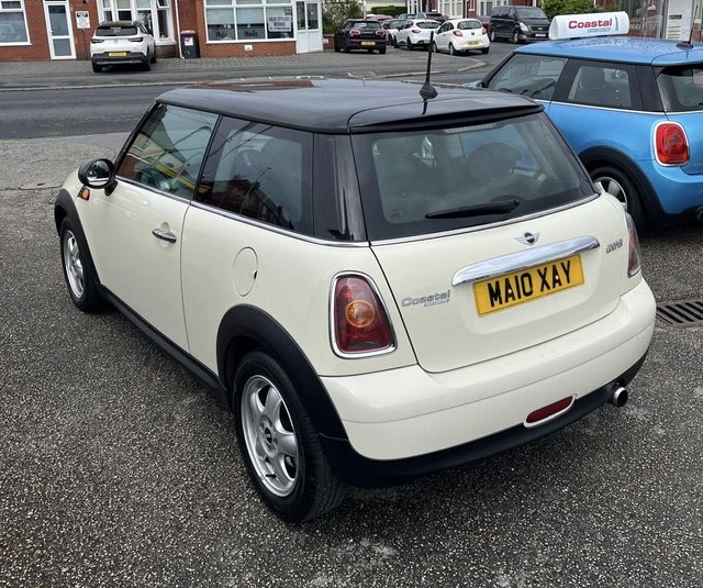 2010 MINI HATCH - Photo 3