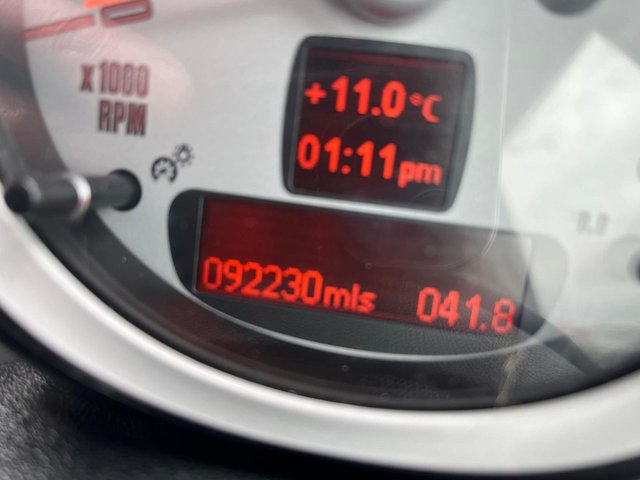 2010 MINI HATCH - Photo 12