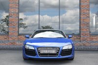 USED 2015 15 AUDI R8 5.2 FSI V10 Spyder 2dr Petrol S Tronic quattro Euro 5 (525 ps) LOW MILES / DIAMOND STITCHING