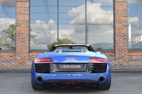 USED 2015 15 AUDI R8 5.2 FSI V10 Spyder 2dr Petrol S Tronic quattro Euro 5 (525 ps) LOW MILES / DIAMOND STITCHING