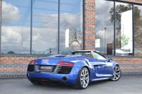 USED 2015 15 AUDI R8 5.2 FSI V10 Spyder 2dr Petrol S Tronic quattro Euro 5 (525 ps) LOW MILES / DIAMOND STITCHING
